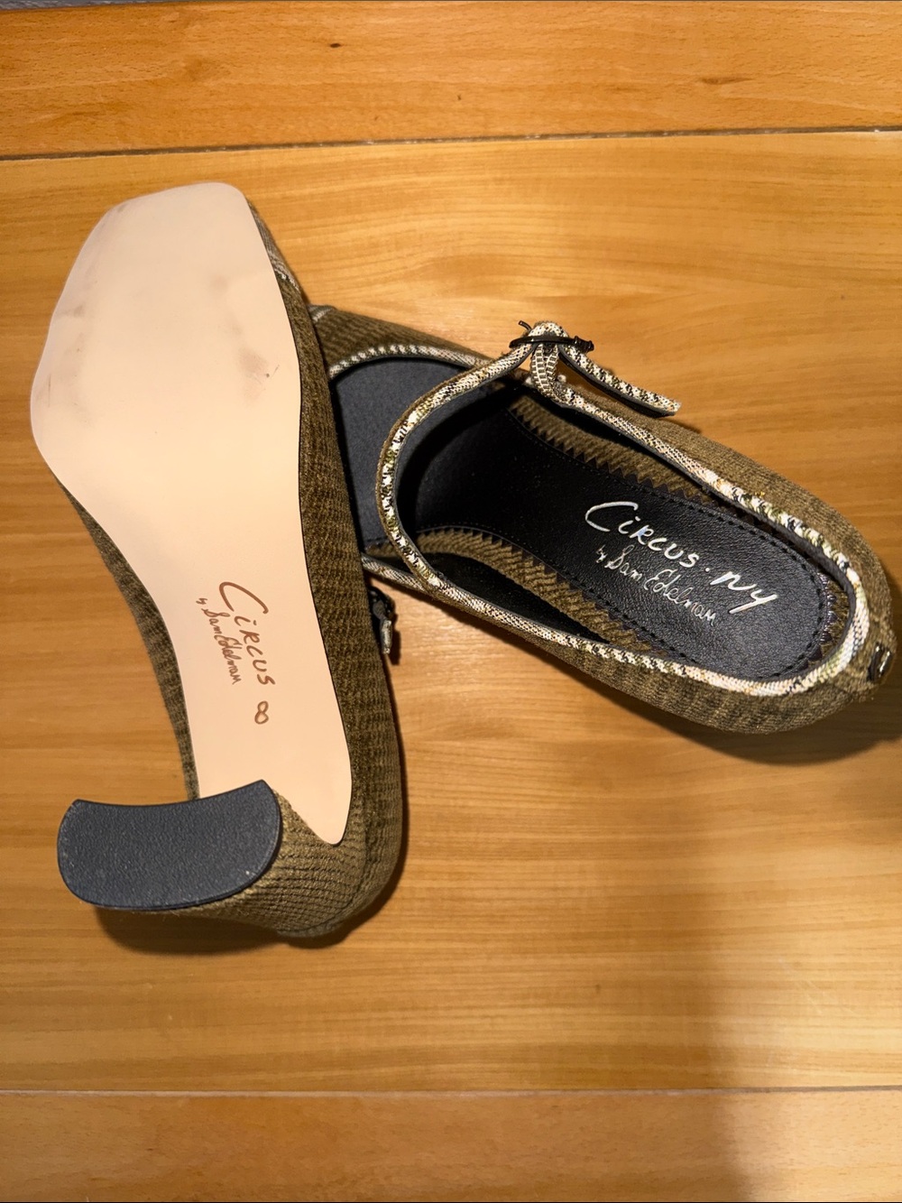 Circus NY by Sam Edelman “Elora” Square Toe Pump - Olive Green Corduroy 🫒 - Picture 3 of 12